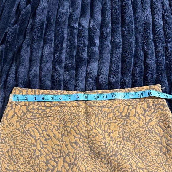 NWT - Ann Taylor LOFT Animal Print Jacquard Shift Skirt Size 12 (skirt only) - Picture 7 of 9